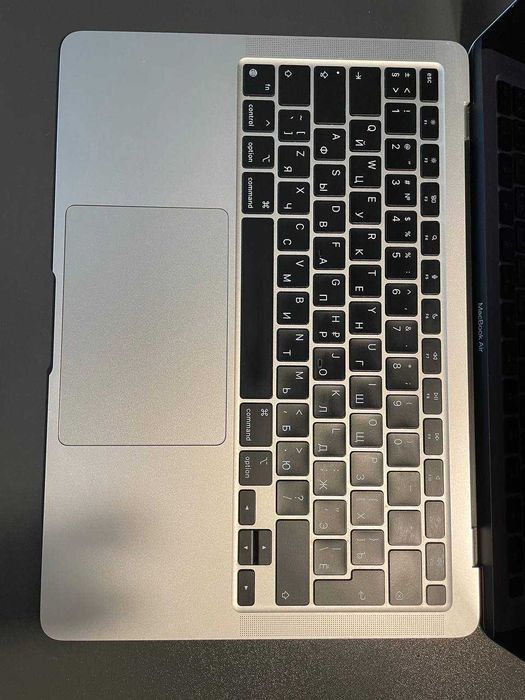 MacBook Air 13  2020 Apple M1 8Gb SSD 250Gb