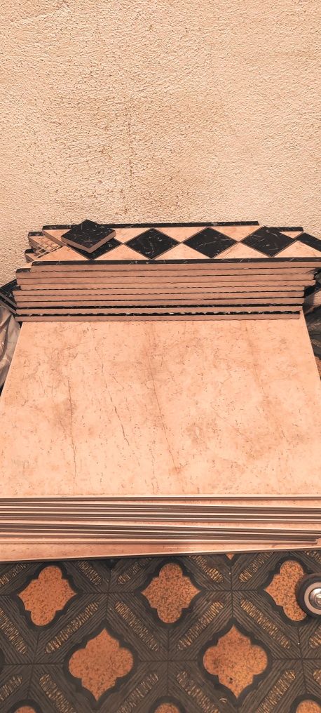 11 Mosaicos cerca de 2,17m2 + mosaicos estreitos
