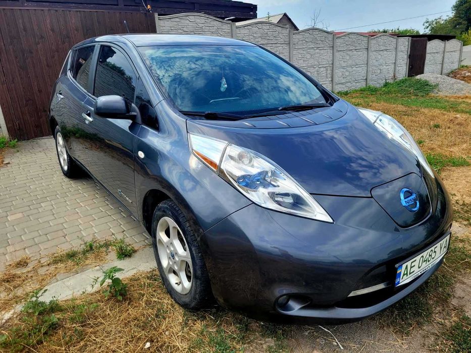 Nissan Leaf 2013 145км цена до конца недели