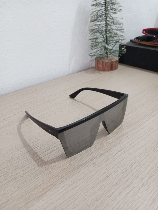 Óculos de Sol Estilo Moderno