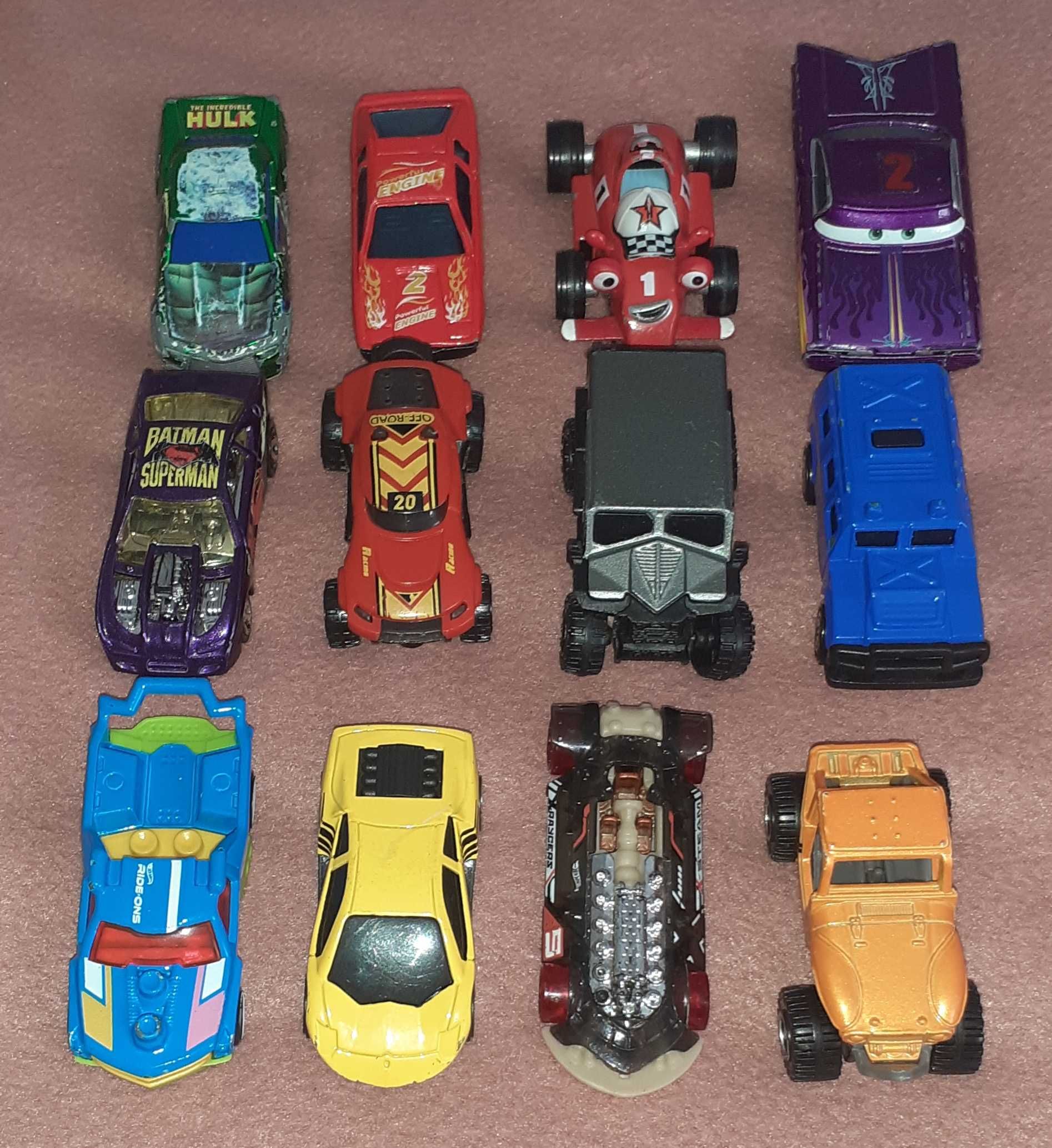 Zestaw autek Hot wheels, Matchbox 12