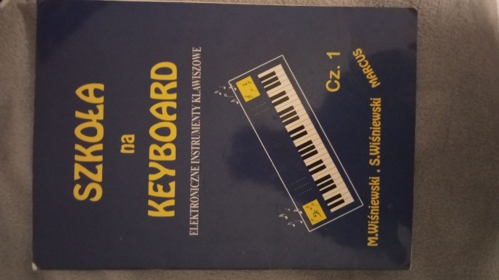 Nauka gry na keyboardzie