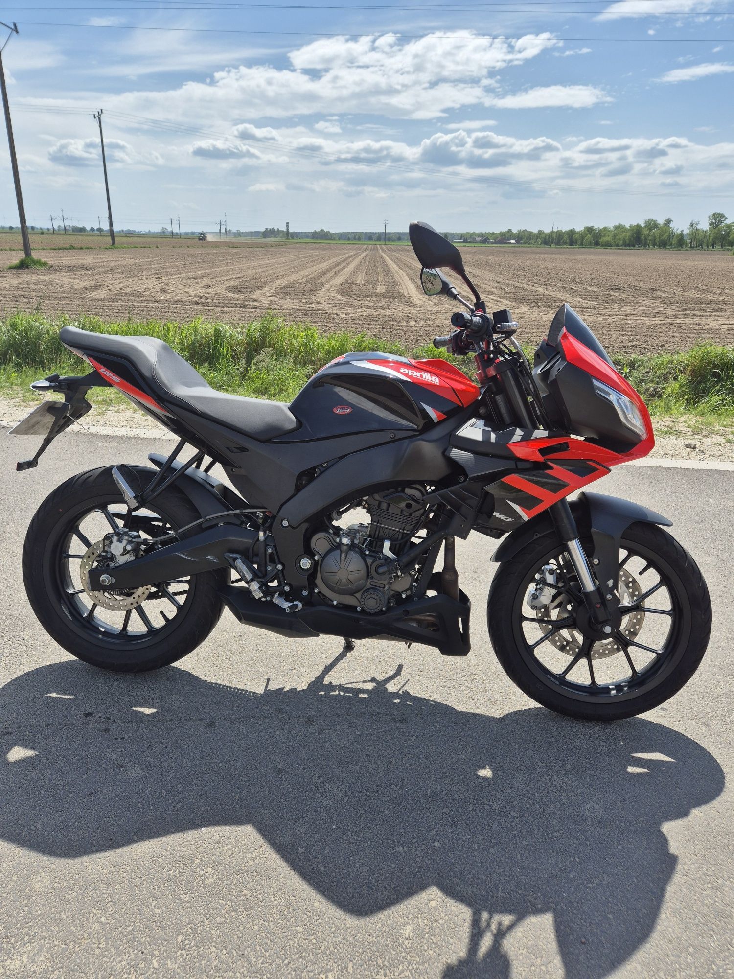 Aprilia tuono lift 125 23r yzf 125 wr