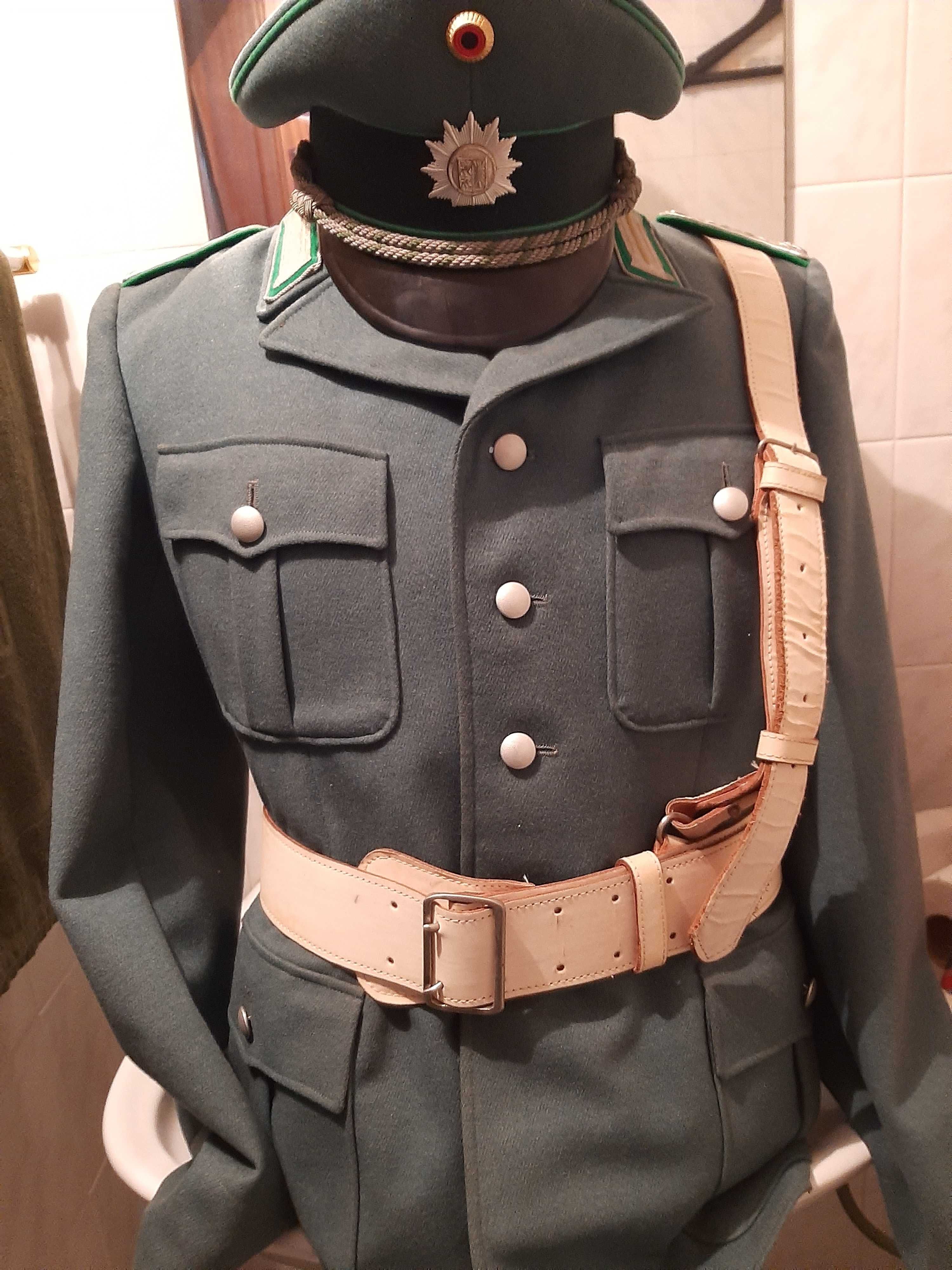 Uniforme  da Polícia Alemã