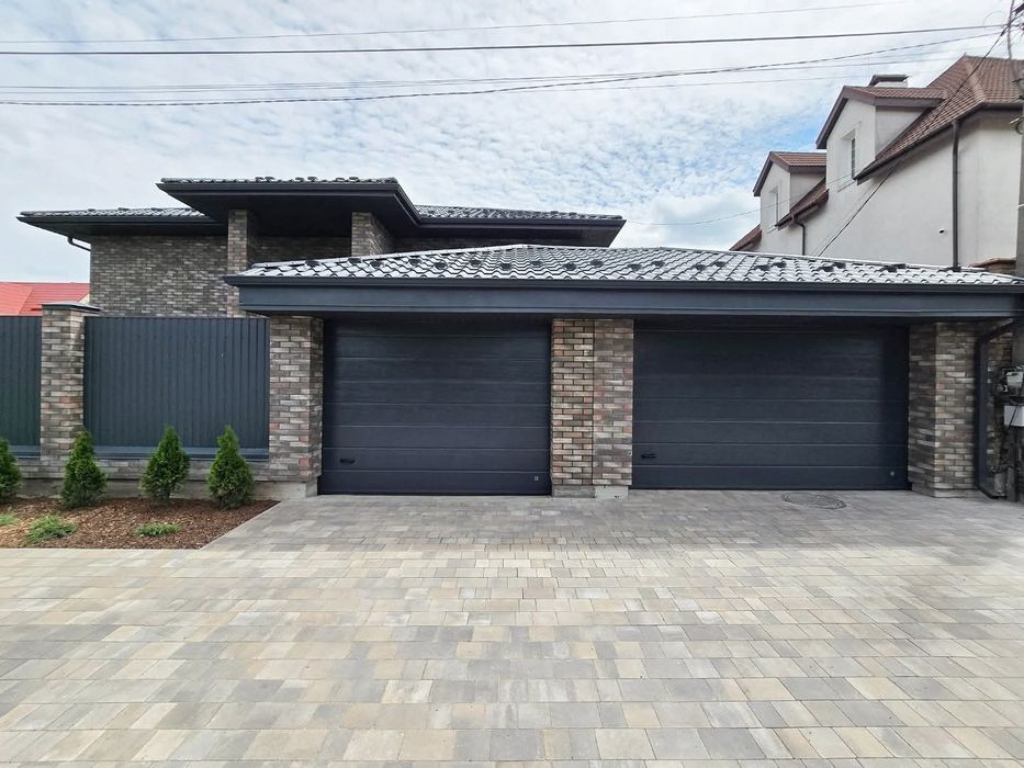 Будинок 230 м цоколь газ гараж дах бетон с. Петропавлівська Борщагівка