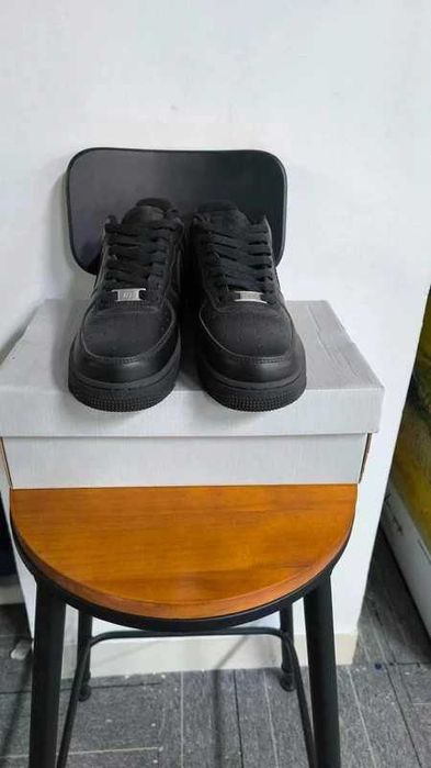 Buty biegania Nike Air Force 1 Black R.42