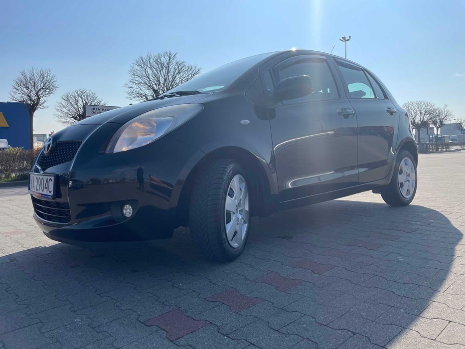 Toyota Yaris 2007 zadbana__garażowana__niski przebieg__centralny zamek