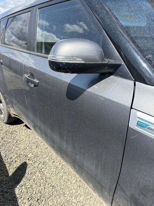 Двері Kia Soul EV цвет IM Соул ев солл