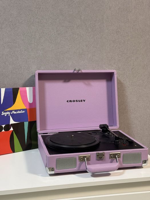 Вініловий програвач Crosley (потрібен ремонт)