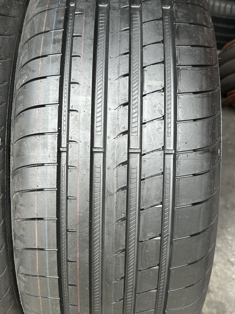 Шины новые летние 235/45/R18 Goodyear Eagle F1