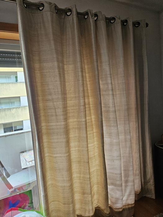 4 cortinas do gato preto e varão