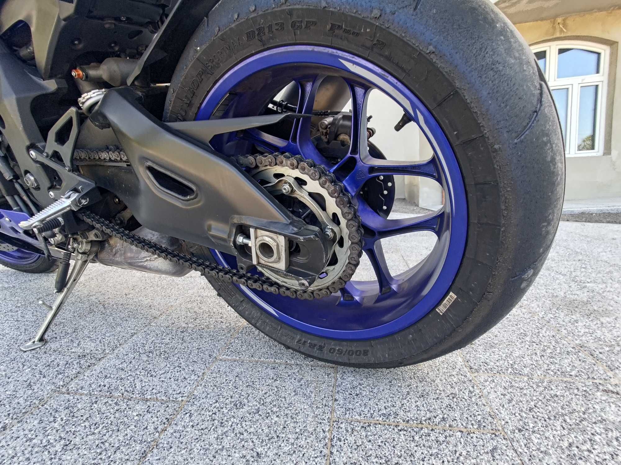 Yamaha R1 2021 rok, przebieg 6800km