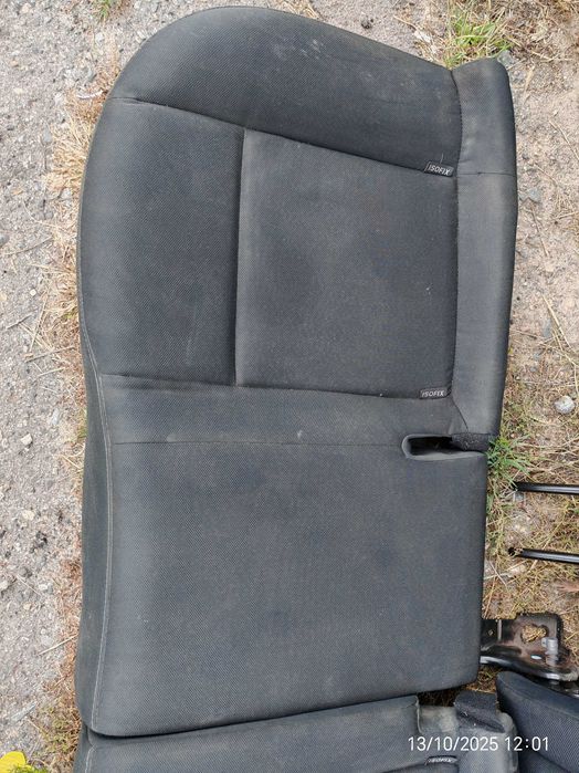 Задний диван сиденье Renault Megane 3 подголовник центральный