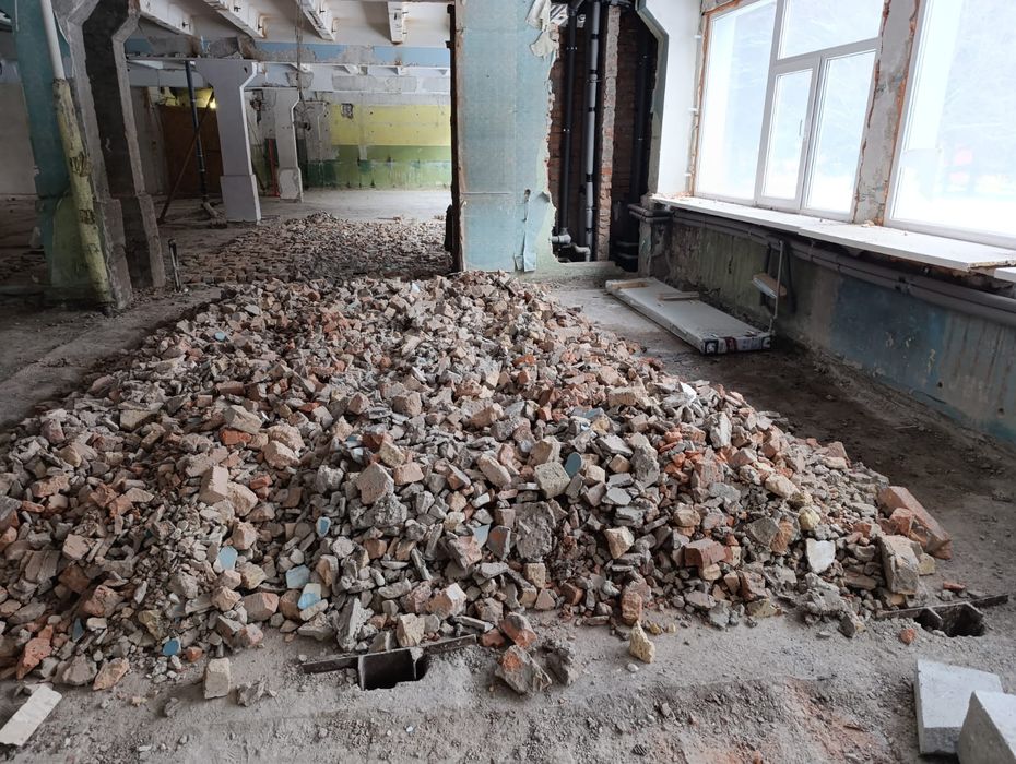 Вивезення будсміття , хламу