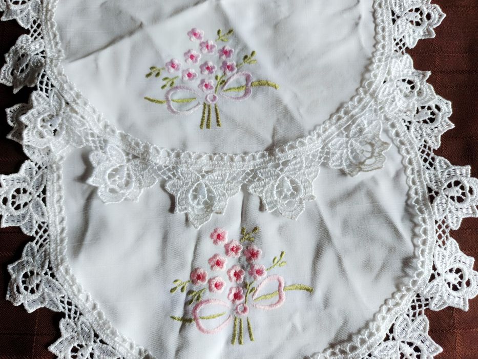 Panos bordados á mão
