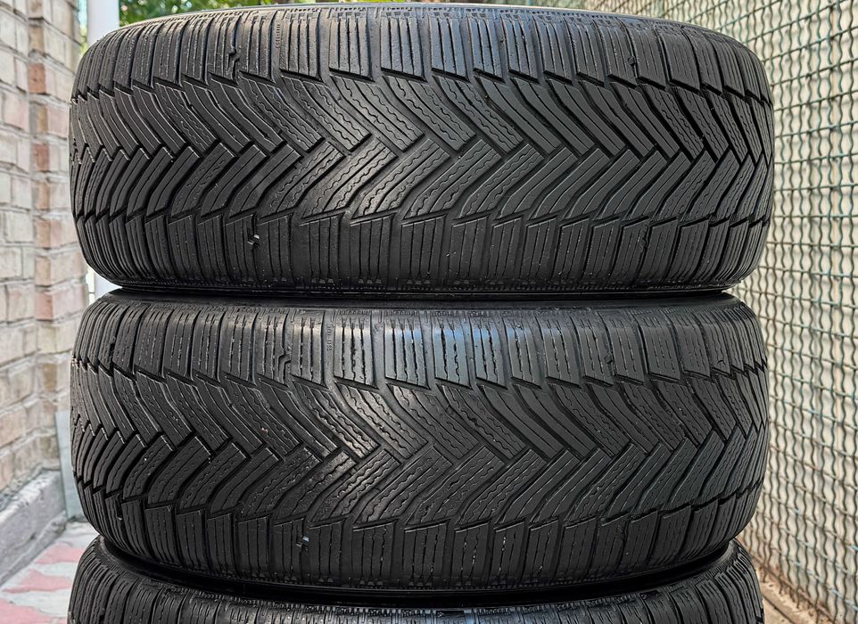 Зимові Michelin Alpin 6, 215-55-R16, 7мм. 2022р