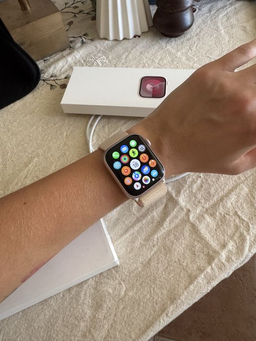 Apple watch series 9, 45 mm Pink