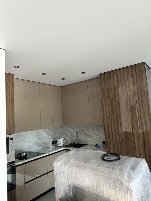 Натяжні стелі натяжниє потолки