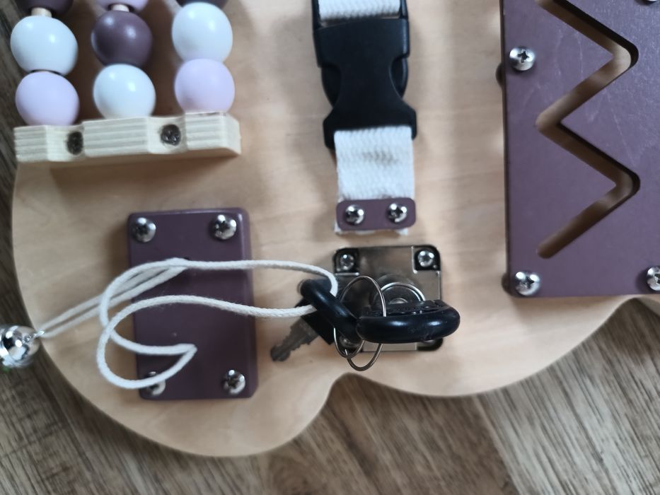 Tablica manipulacyjna drewniana starku 12w1