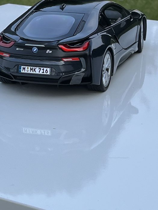 Bmw i8  Paragon  1 18  stan idealny