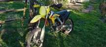 Suzuki RM-Z Suzuki RM-Z 250 rok 2009 - 4-suwowy, 40 mth