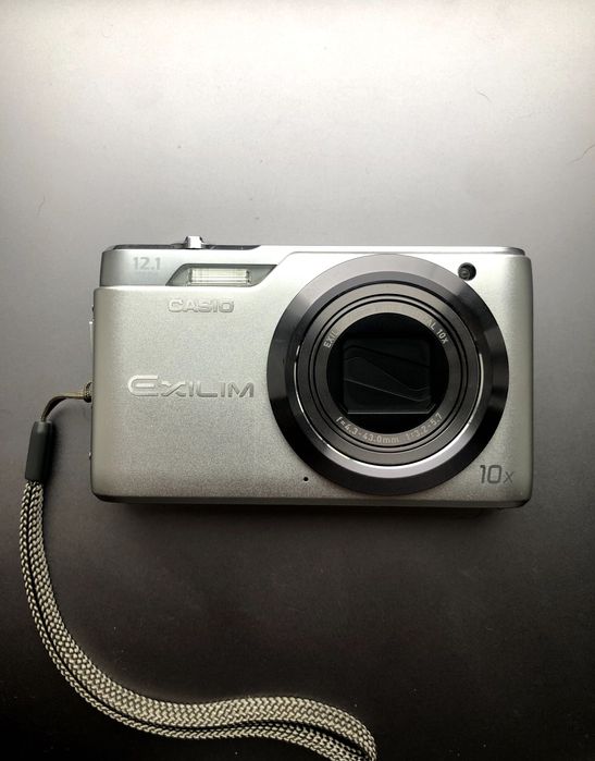 Цифровий Фотоапарат Casio Exilim EX-H5