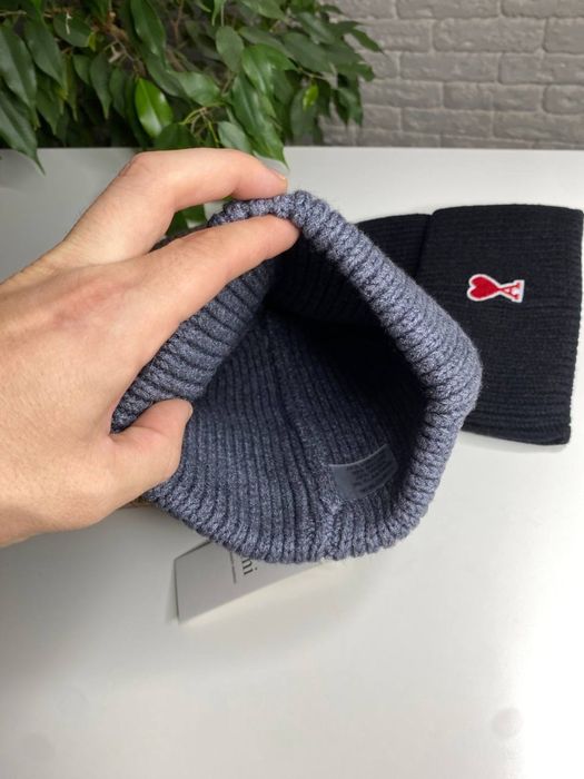 Жіноча шапка зимова сіра Вовняна з відворотом віскоза чорна/беж тепла