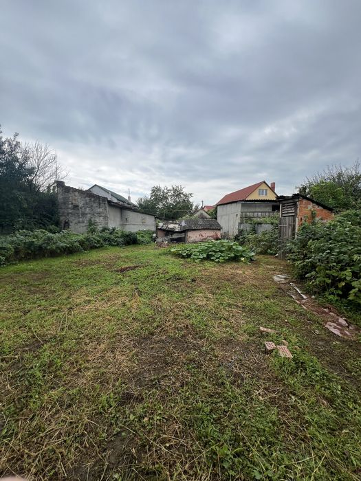 Продаж землі у Центрі.