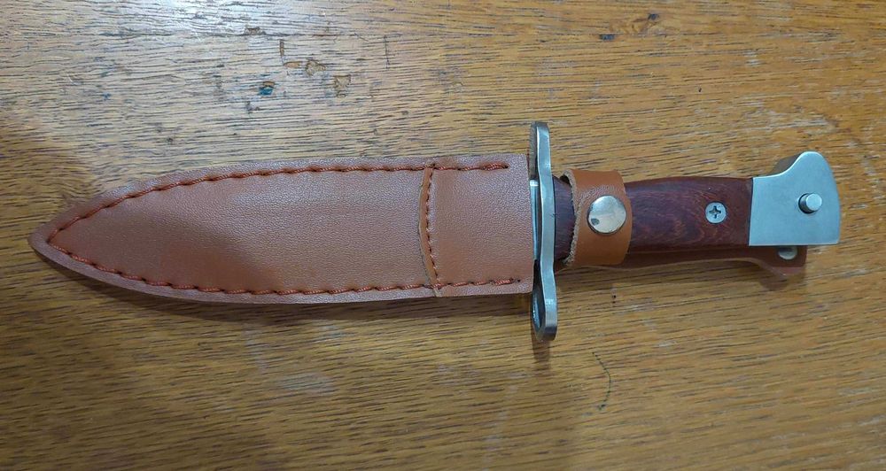 Bagnet AK47 w pochwie