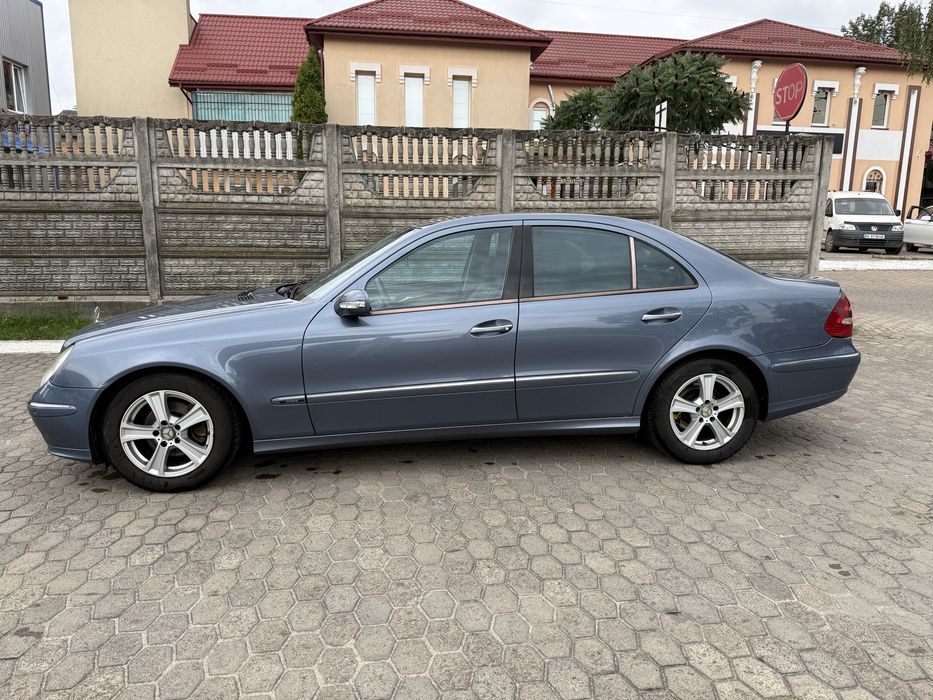Автомобіль Mercedes-benz 2003 року в гарному стані. Телефонуйте