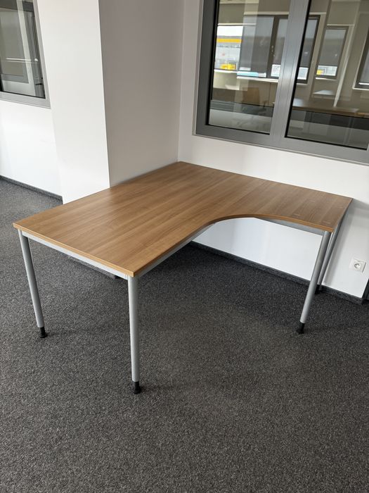 Biurka narożne regulowane - LEWE i PRAWE oraz kontenerki