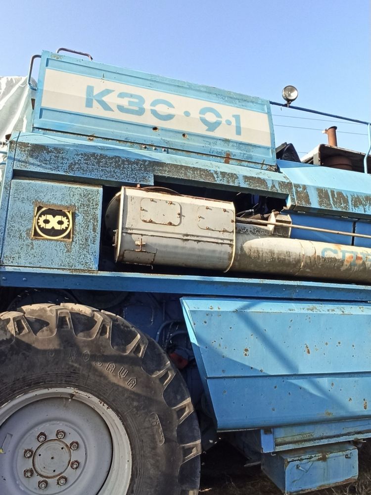 Комбайн Славутич КЗС 9.1 2003