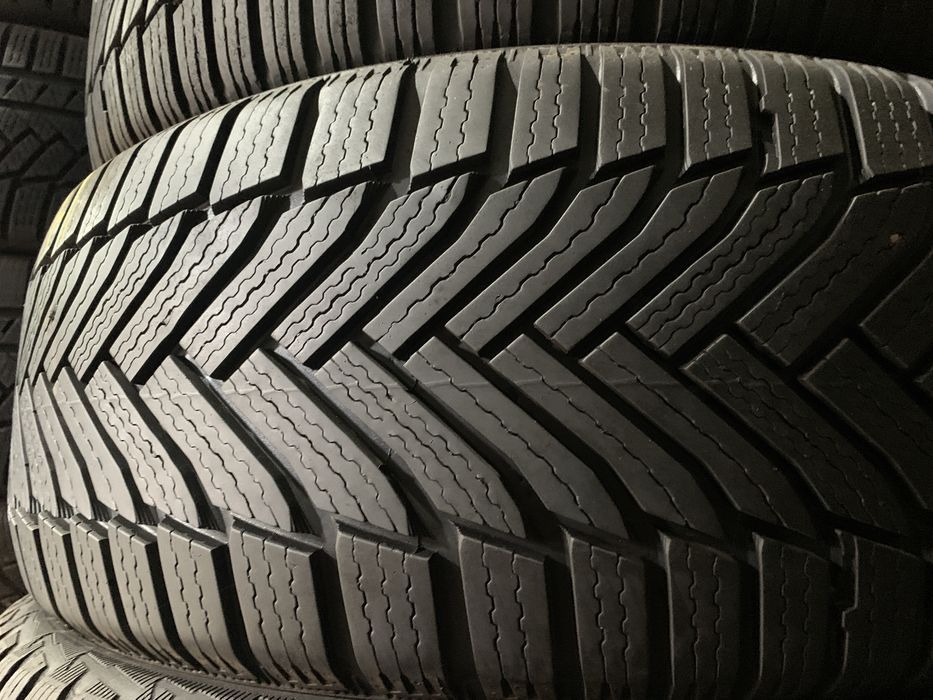 Шини б/у зима 225/50 17 Michelin Alpin 6