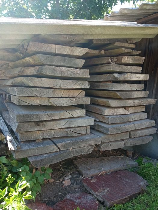 Продам дошку з ясеня,необрізна,товщ 50,55см