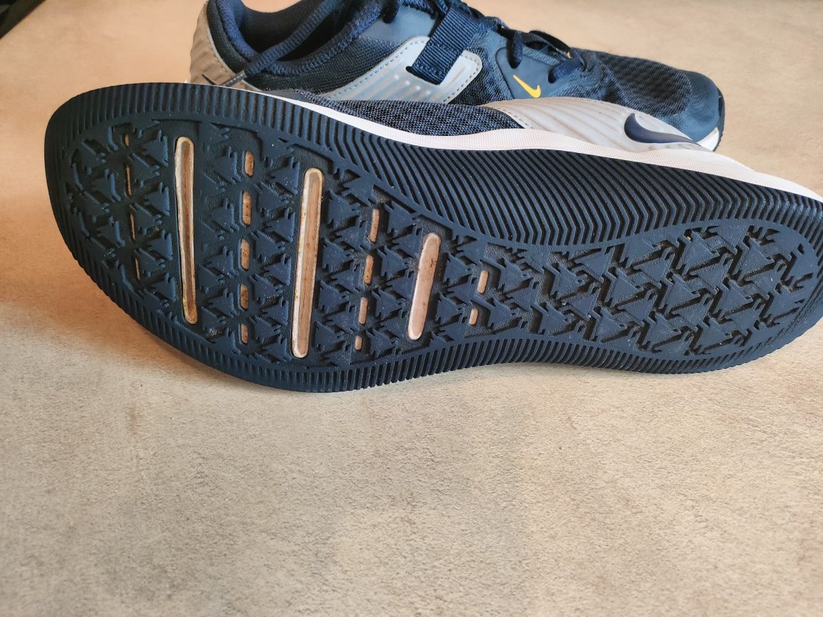 Buty Nike MC Trainer r. 42