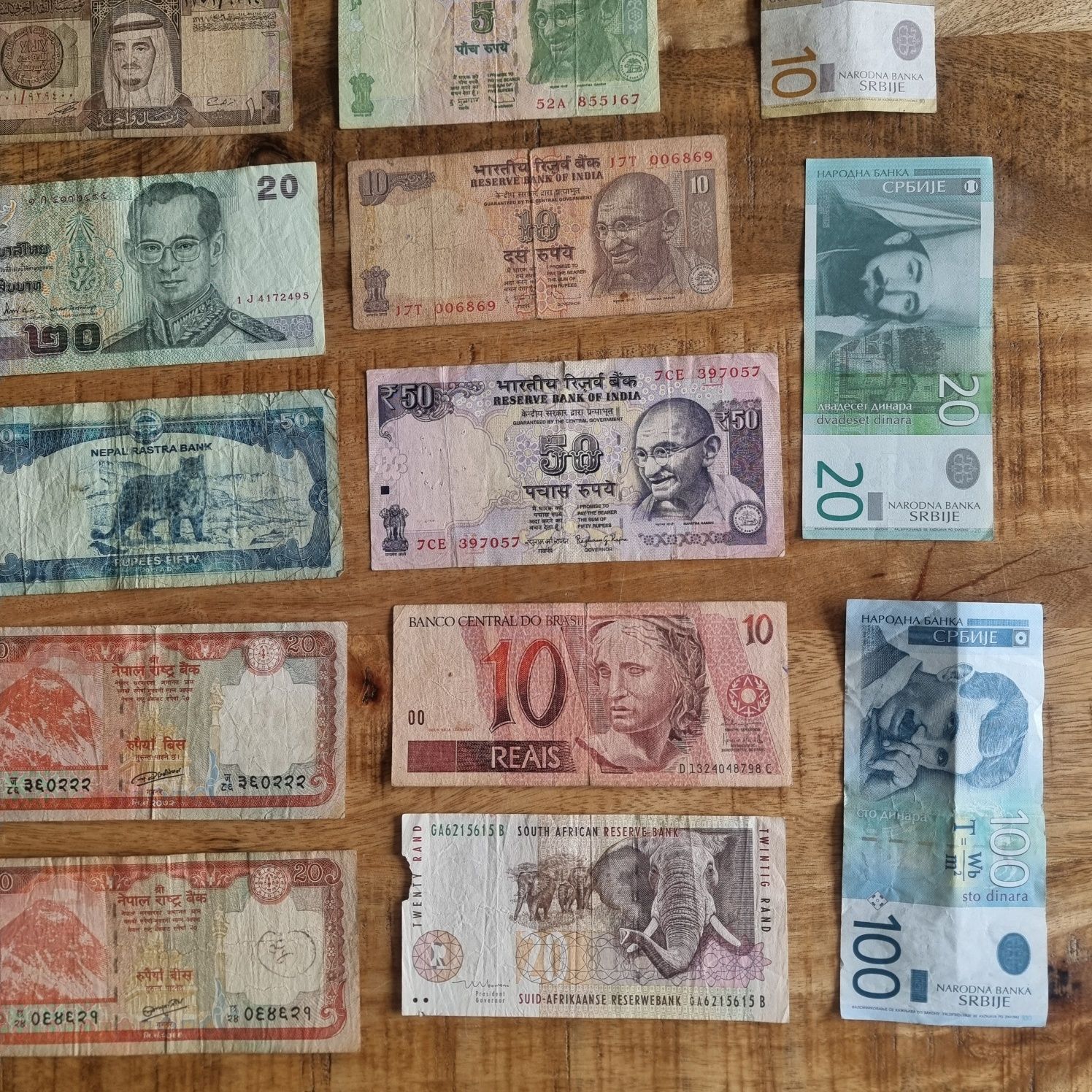 Banknoty papierowe Świat