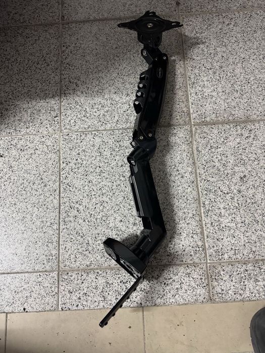 Suporte de monitor articulado