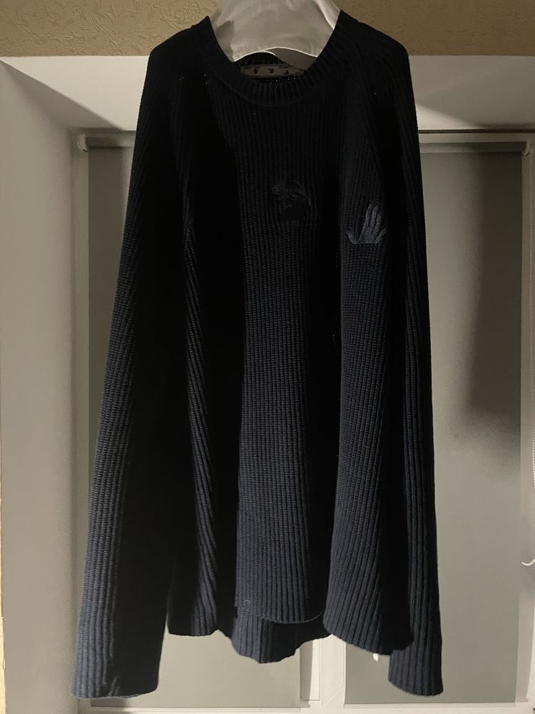 Off white knitted sweater вязаний светр