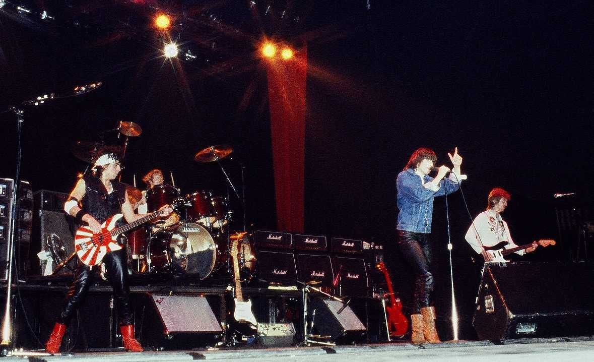 PRETENDERS - The Isle of View (Live Jacob Street Studios-Londres)