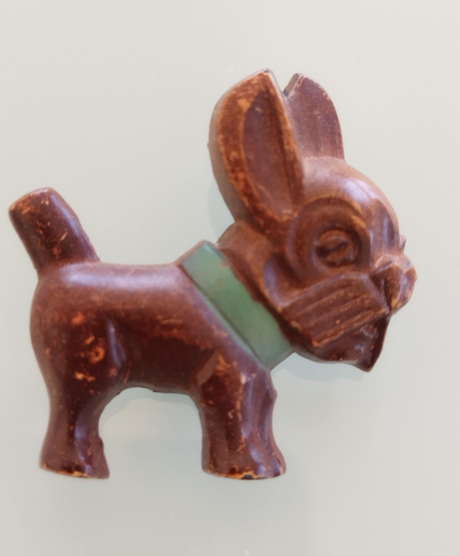 Lindo broche antigo de celulóide. Caō.