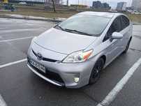 Аренда авто Toyota Prius 2012-2015 газ-бензин гибрид
