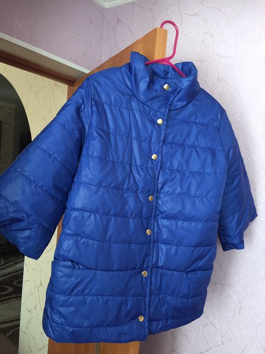 Продам куртку женскую