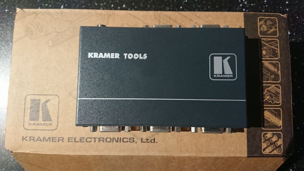 Kramer VP-400K wzmacniacz dystrybucyjny komputerowych sygnałów Video
