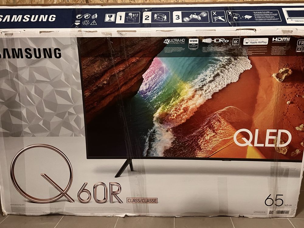 Телевізор Samsung QE65Q60RAT
