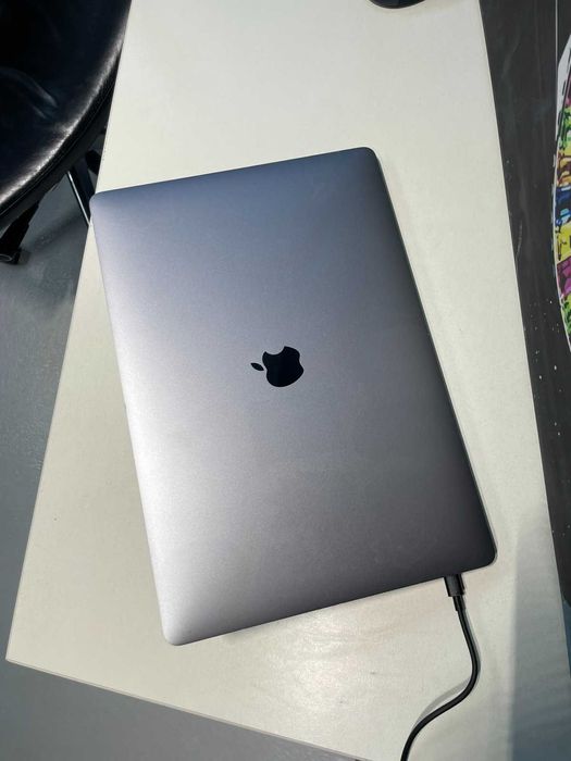 Apple MacBook Pro A1990 – 15.4" / i7 є 6 шт