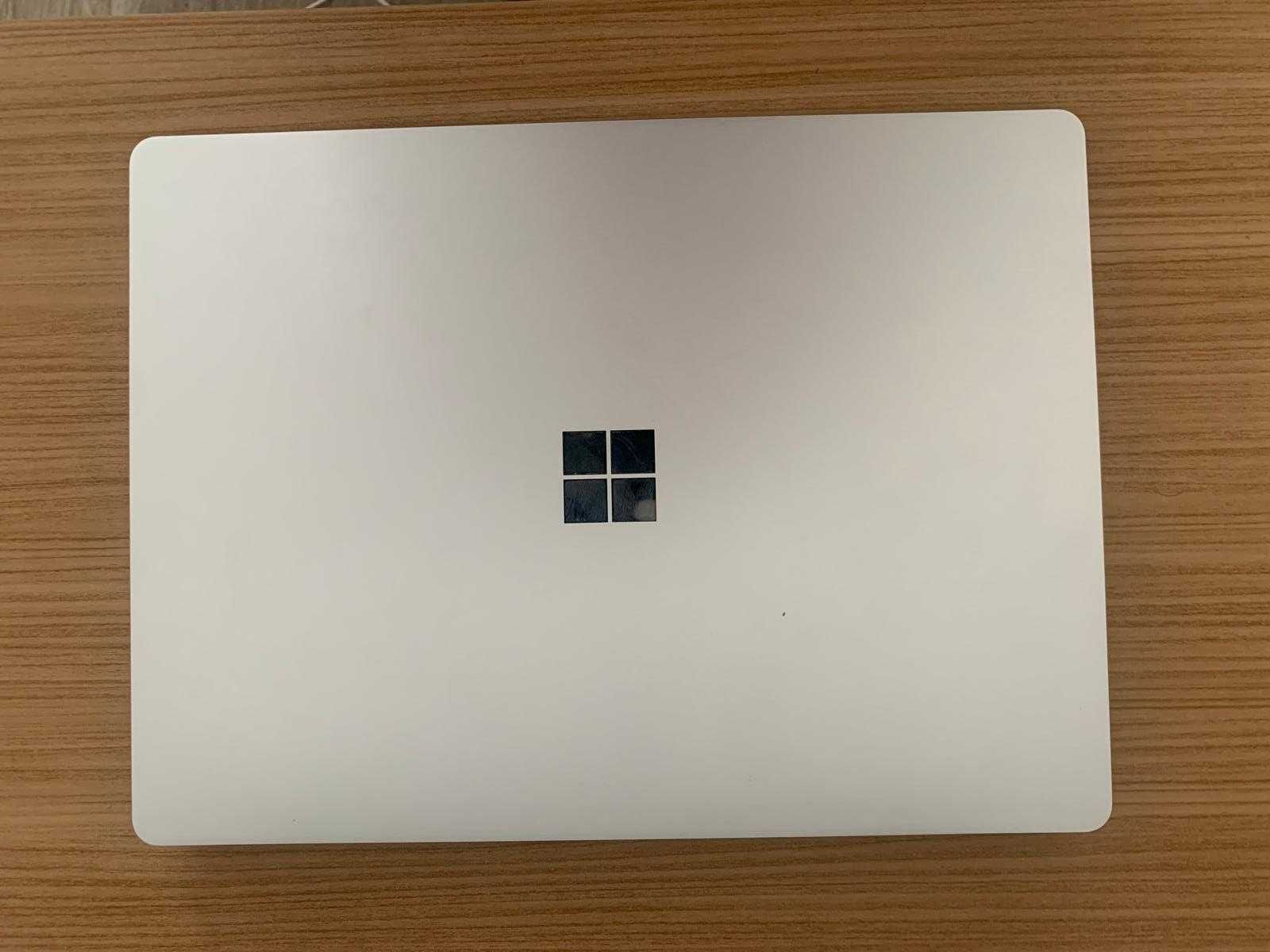 Microsoft Surface Laptop Go