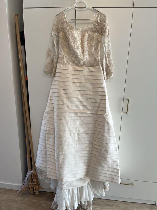 40/42 Martha Blanc suknia ślubna z hiszpańską koronką