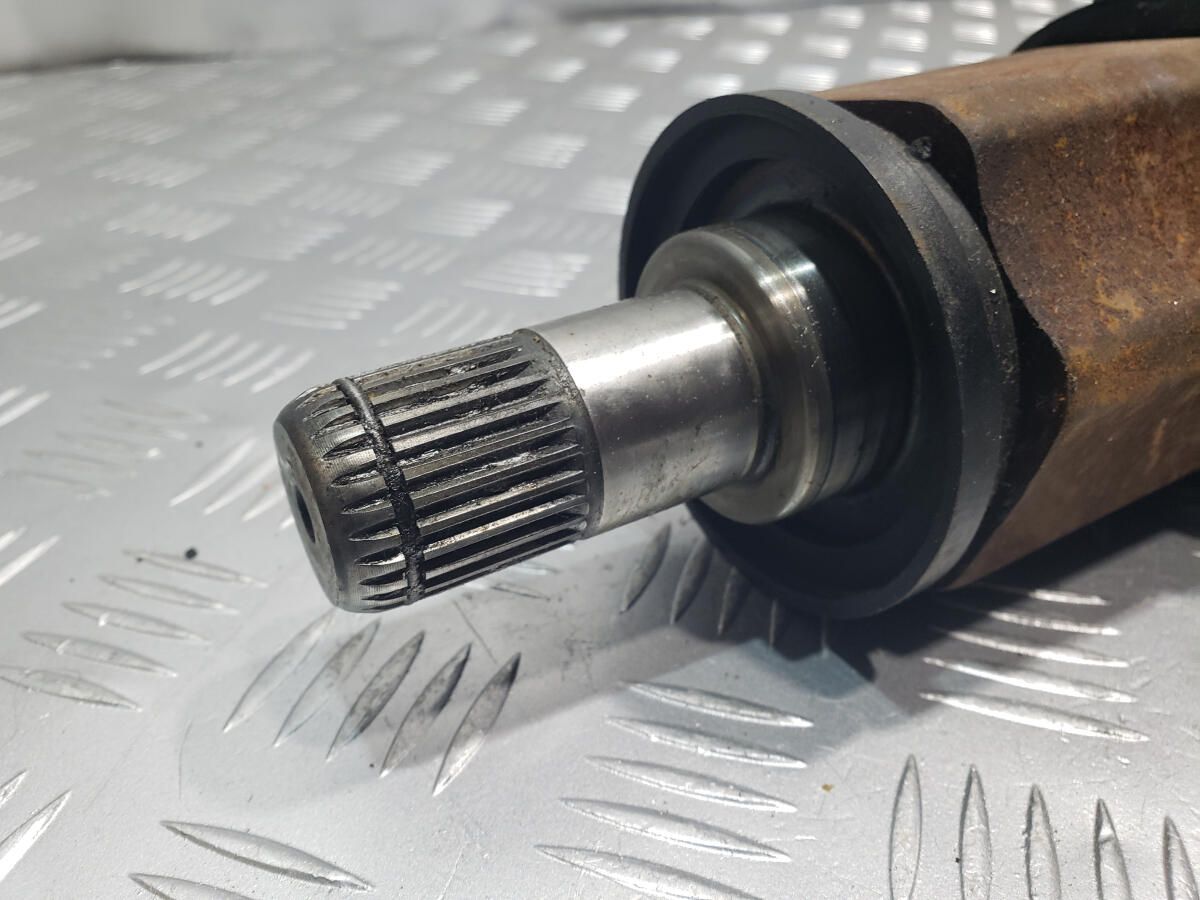 полуось передня левая BMW F25 F26 X3 X4 3.0D N57 258 л. разборка