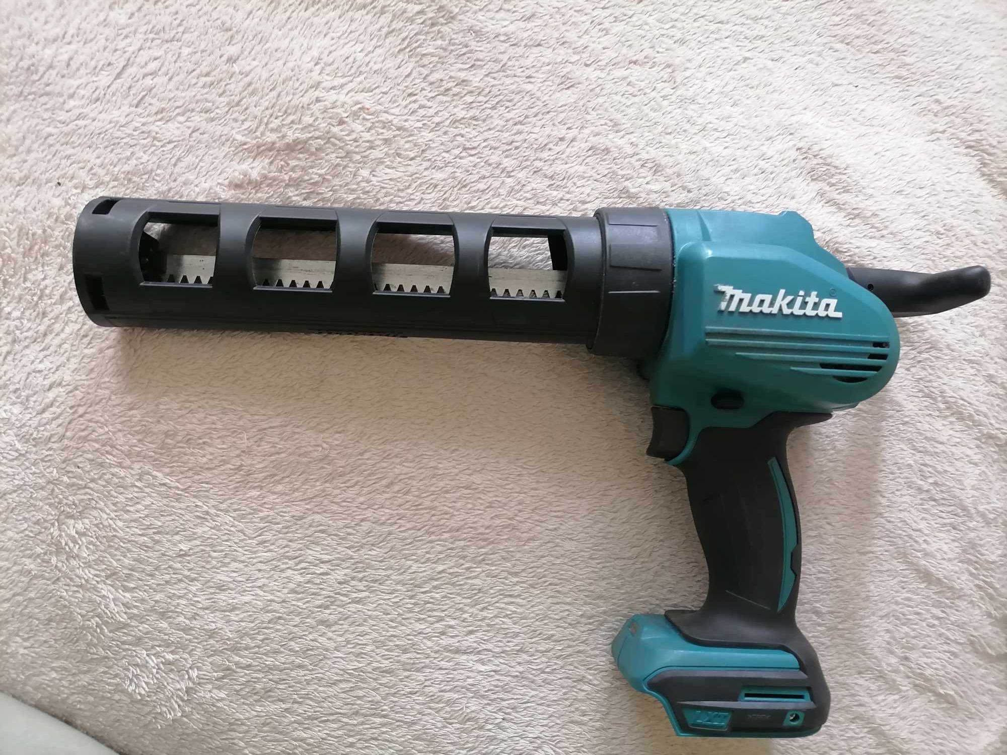 Makita DCG 180 wyciskacz do mas