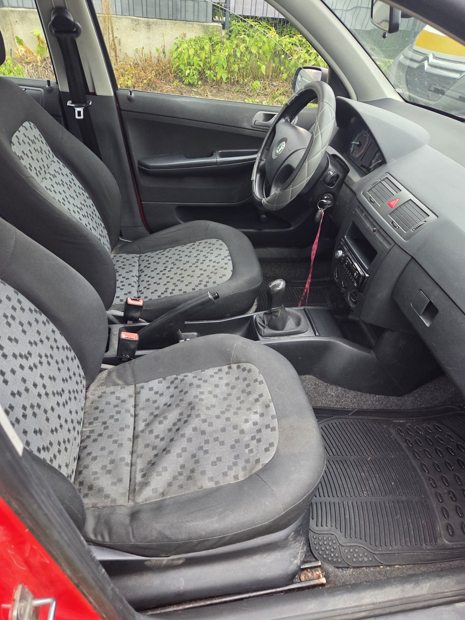 Skoda fabia 1.2 sedan.Niski przebieg.